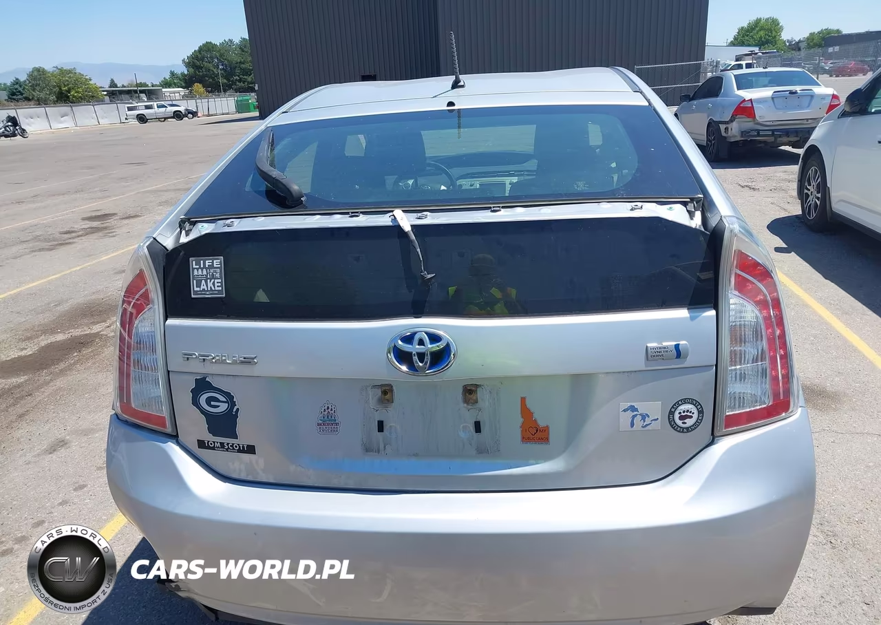 2012 Toyota Prius Two VIN:JTDKN3DUXC5537863 - 16
