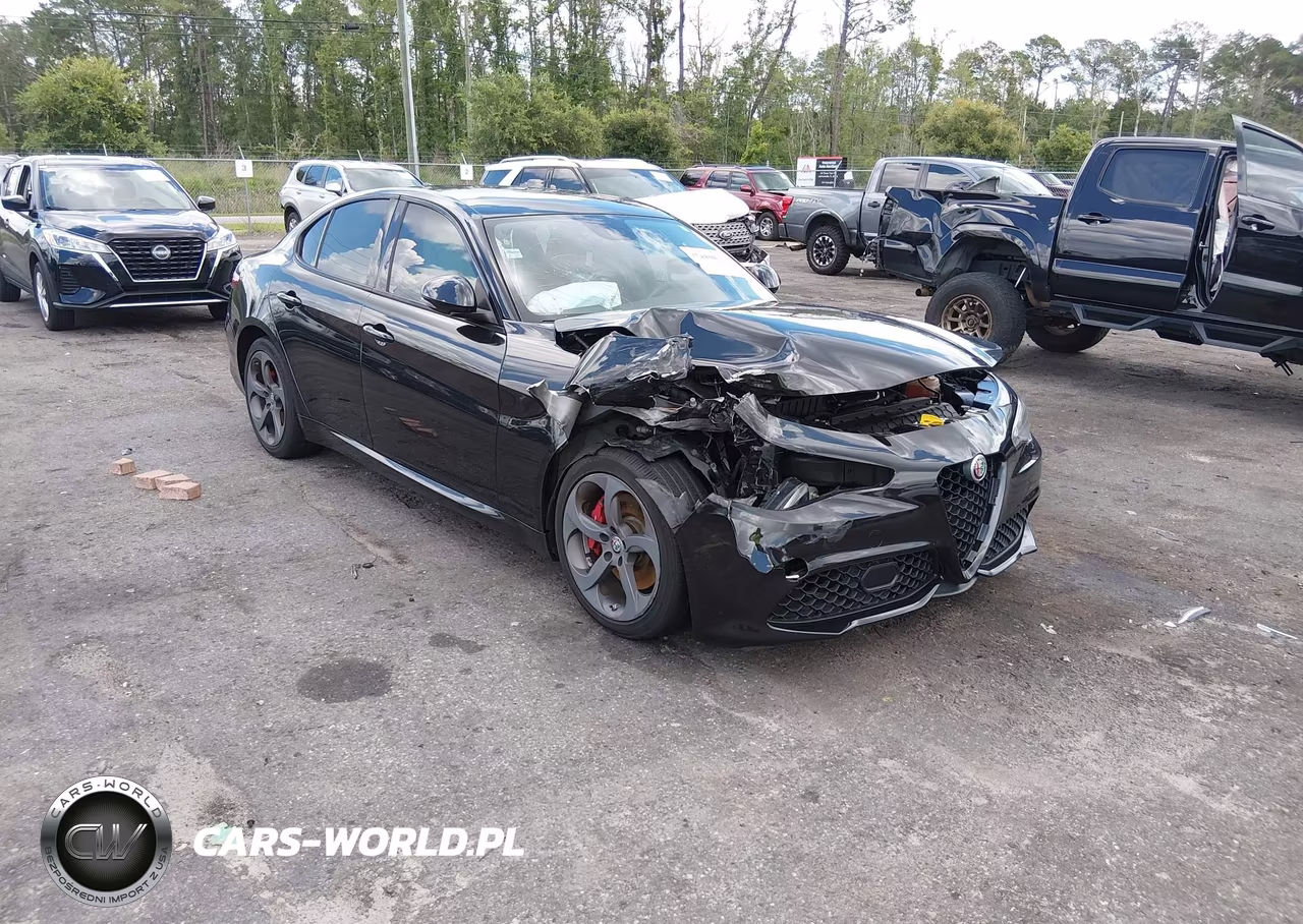 2017 Alfa Romeo Giulia Rwd – zdjęcie 1 z 16