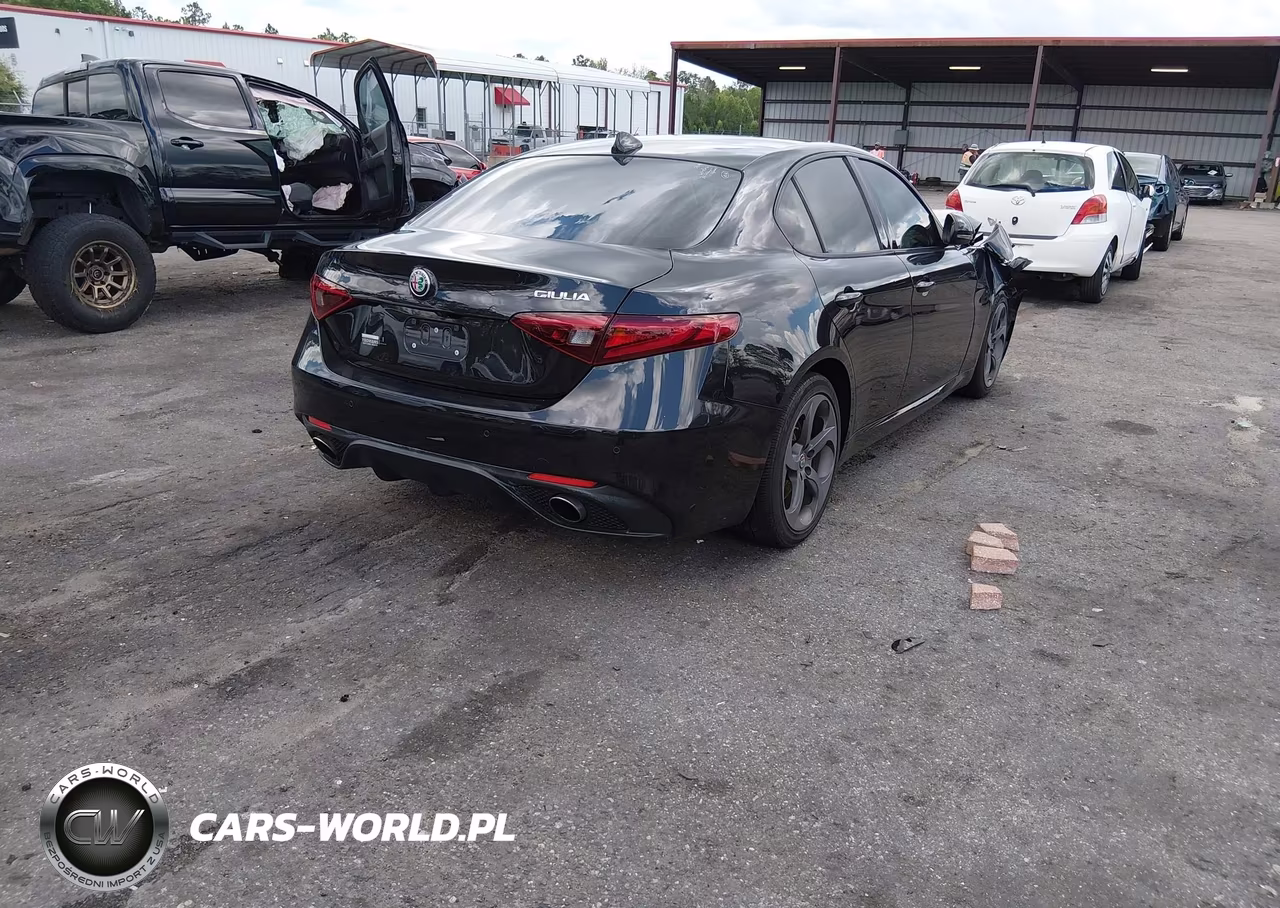 2017 Alfa Romeo Giulia Rwd VIN:ZARFAEBNXH7532197 - 4