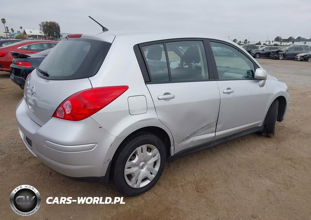 2011 Nissan Versa 1.8S VIN:3N1BC1CP7BL371423 - 4
