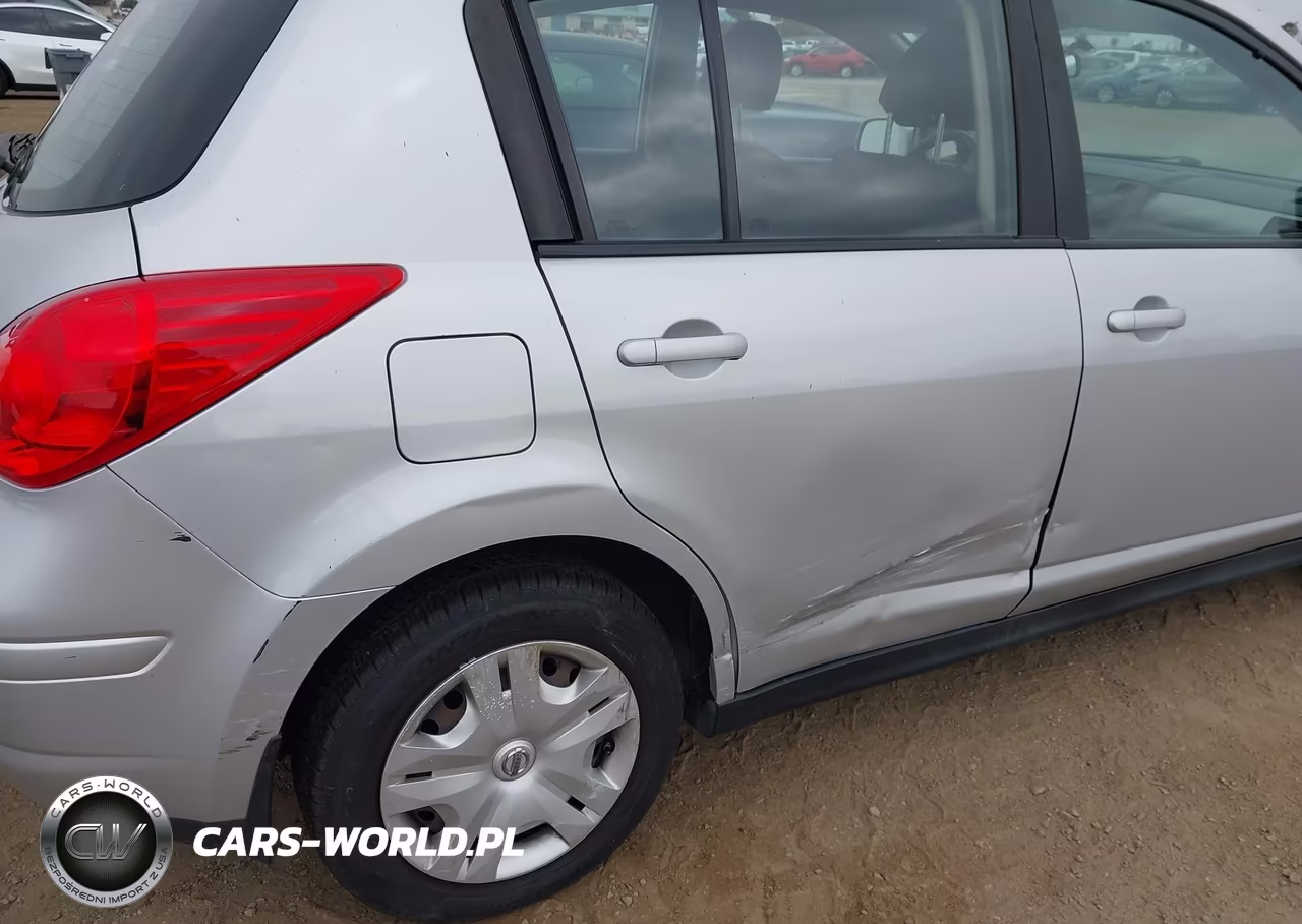 2011 Nissan Versa 1.8S VIN:3N1BC1CP7BL371423 - 6