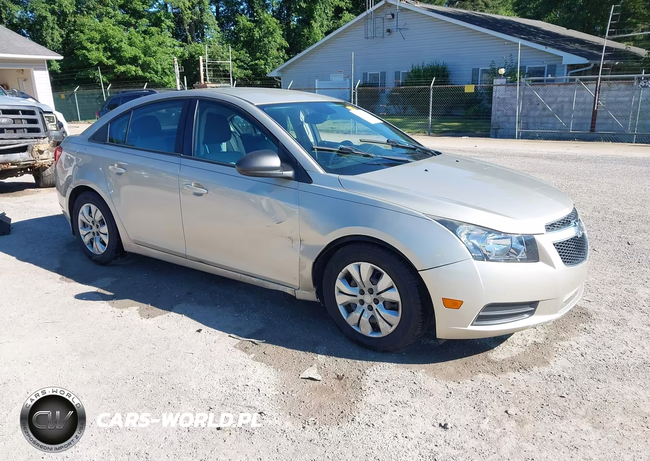 2014 Chevrolet Cruze Ls Auto – zdjęcie 1 z 18