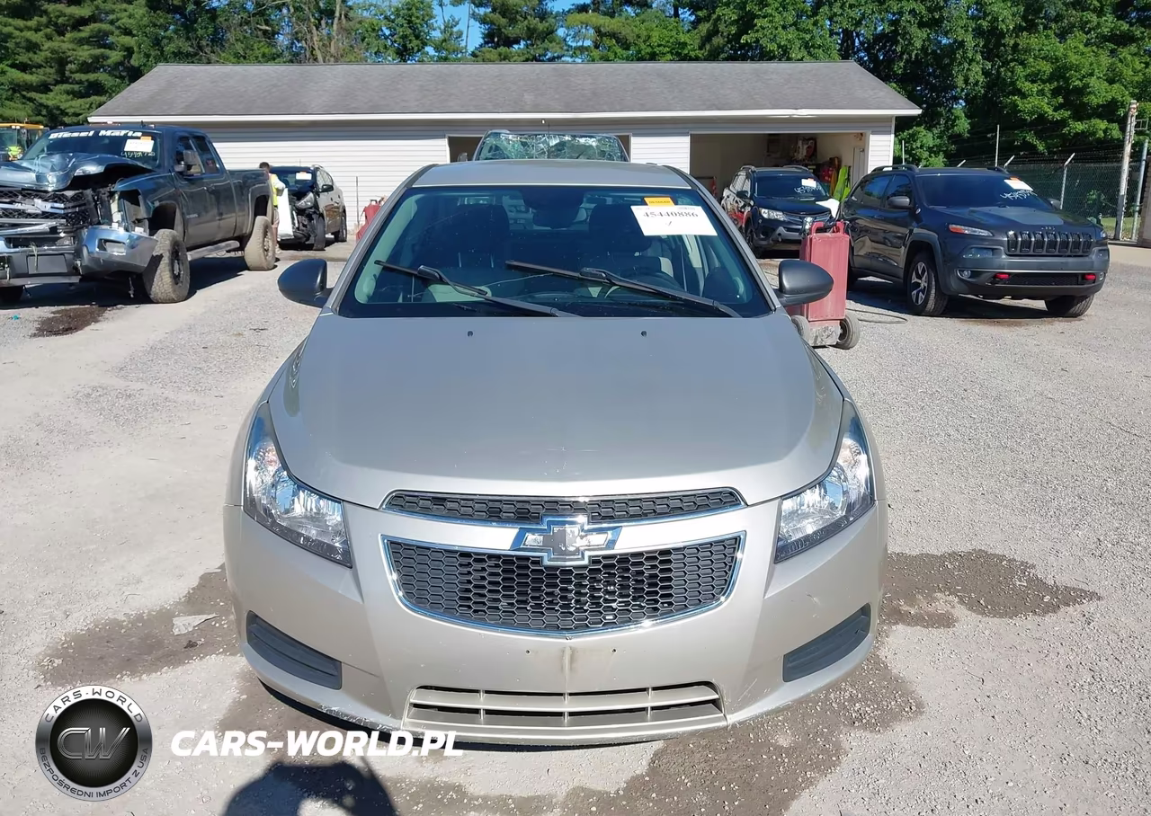 2014 Chevrolet Cruze Ls Auto VIN:1G1PA5SGXE7172451 - 13