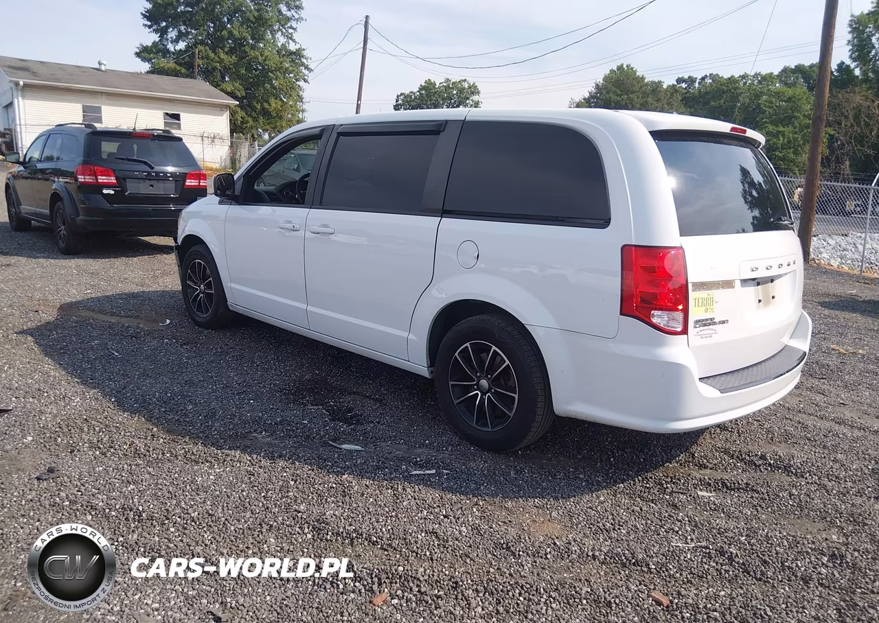 2018 Dodge Grand Caravan Se Plus VIN:2C4RDGBG4JR139781 - 3