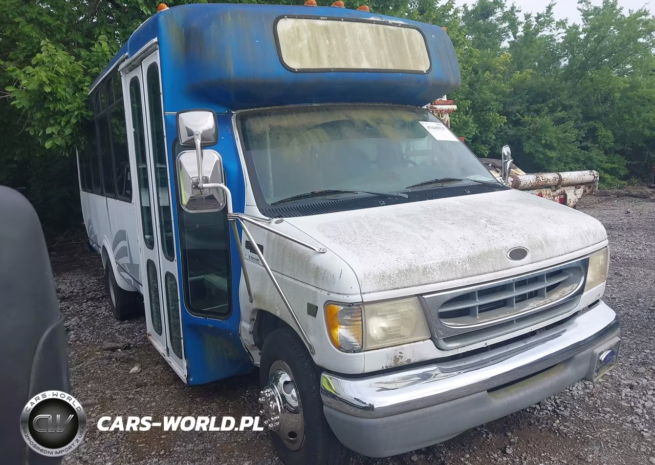 2000 Ford E-450 Cutaway Standard