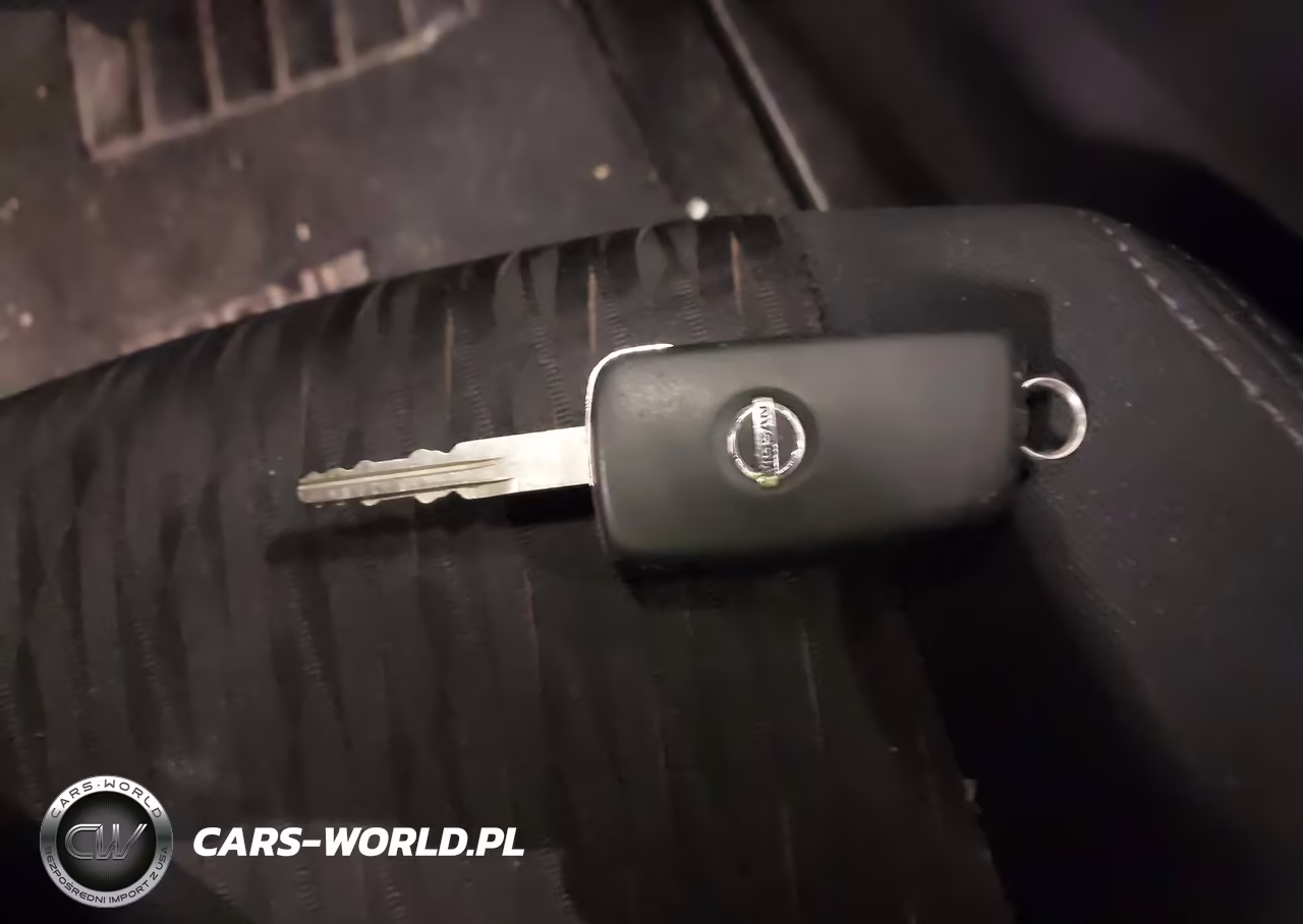 2017 Nissan Rogue S VIN:5N1AT2MV9HC731996 - 11