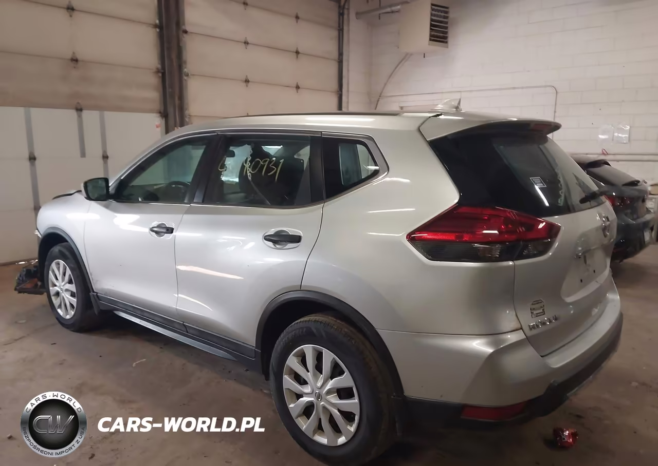 2017 Nissan Rogue S VIN:5N1AT2MV9HC731996 - 3
