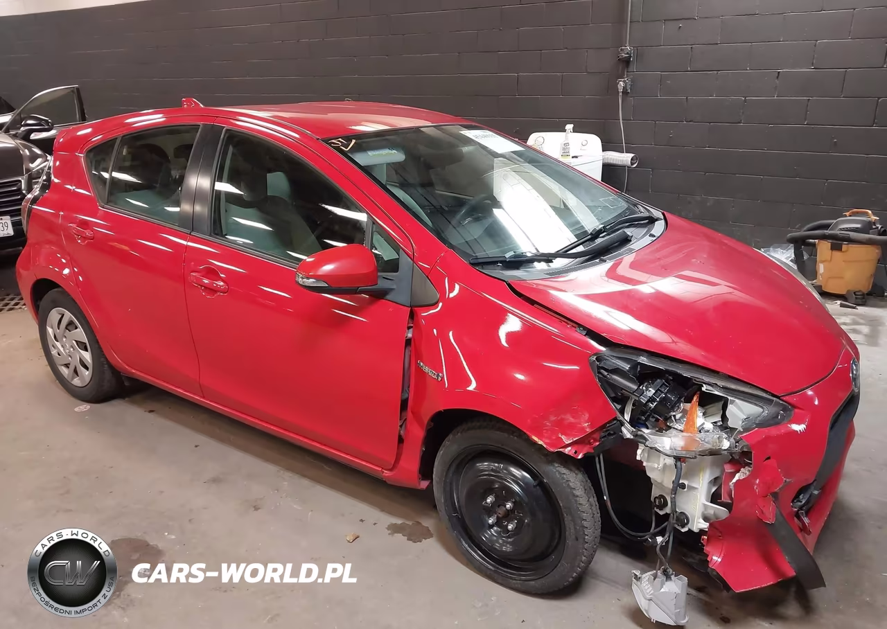 2015 Toyota Prius C One
