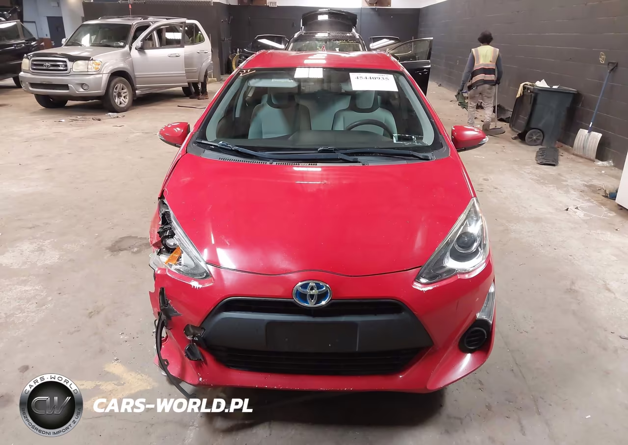 2015 Toyota Prius C One VIN:JTDKDTB35F1108591 - 12