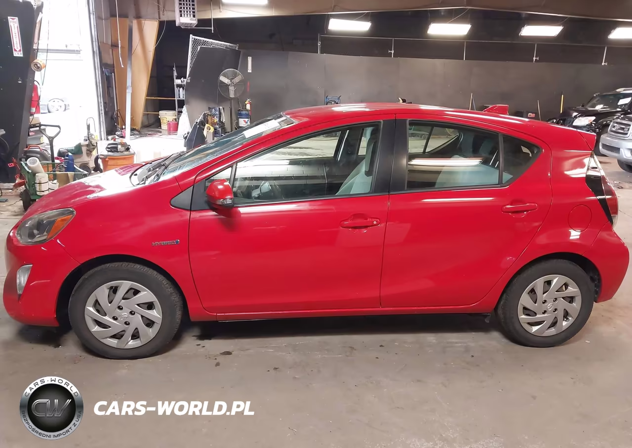 2015 Toyota Prius C One VIN:JTDKDTB35F1108591 - 14
