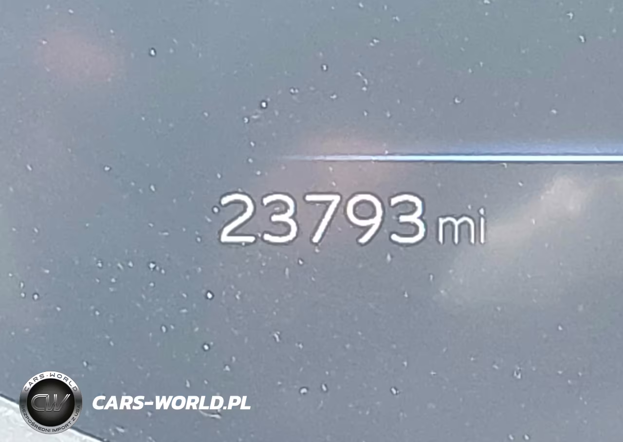 2023 Toyota Prius Limited VIN:JTDACAAU2P3010623 - 15