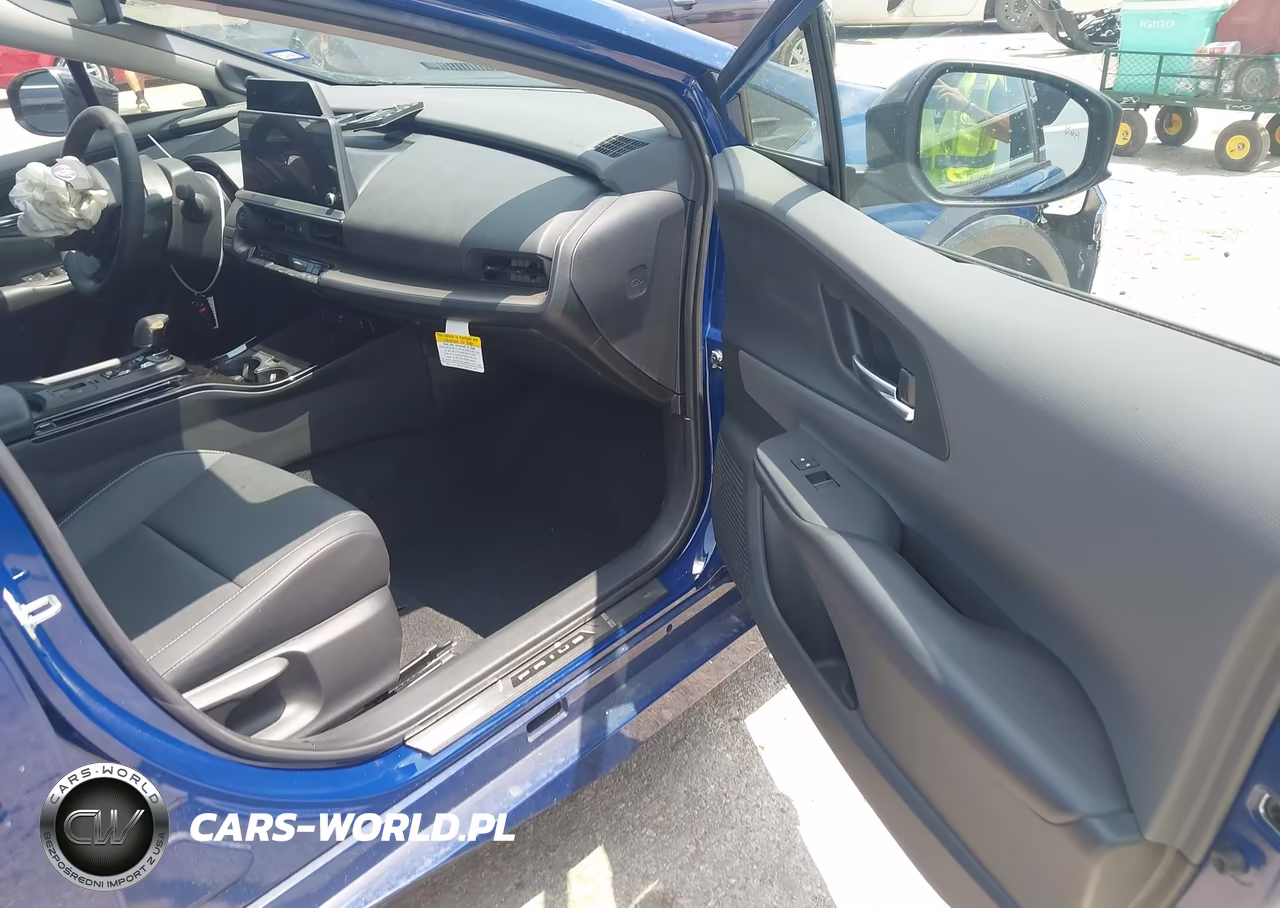 2023 Toyota Prius Limited VIN:JTDACAAU2P3010623 - 5