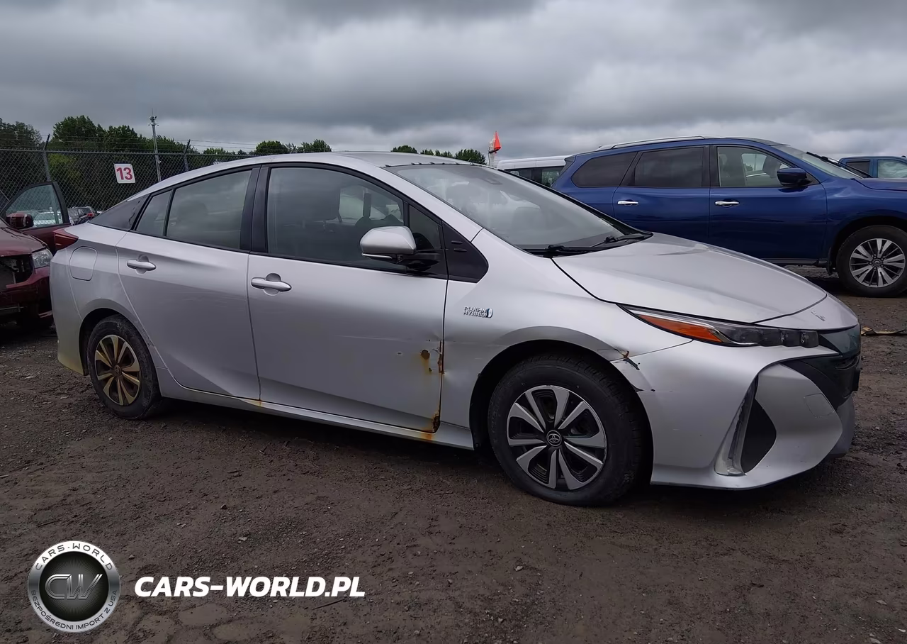 2017 Toyota Prius Prime Premium VIN:JTDKARFP4H3058430 - 6