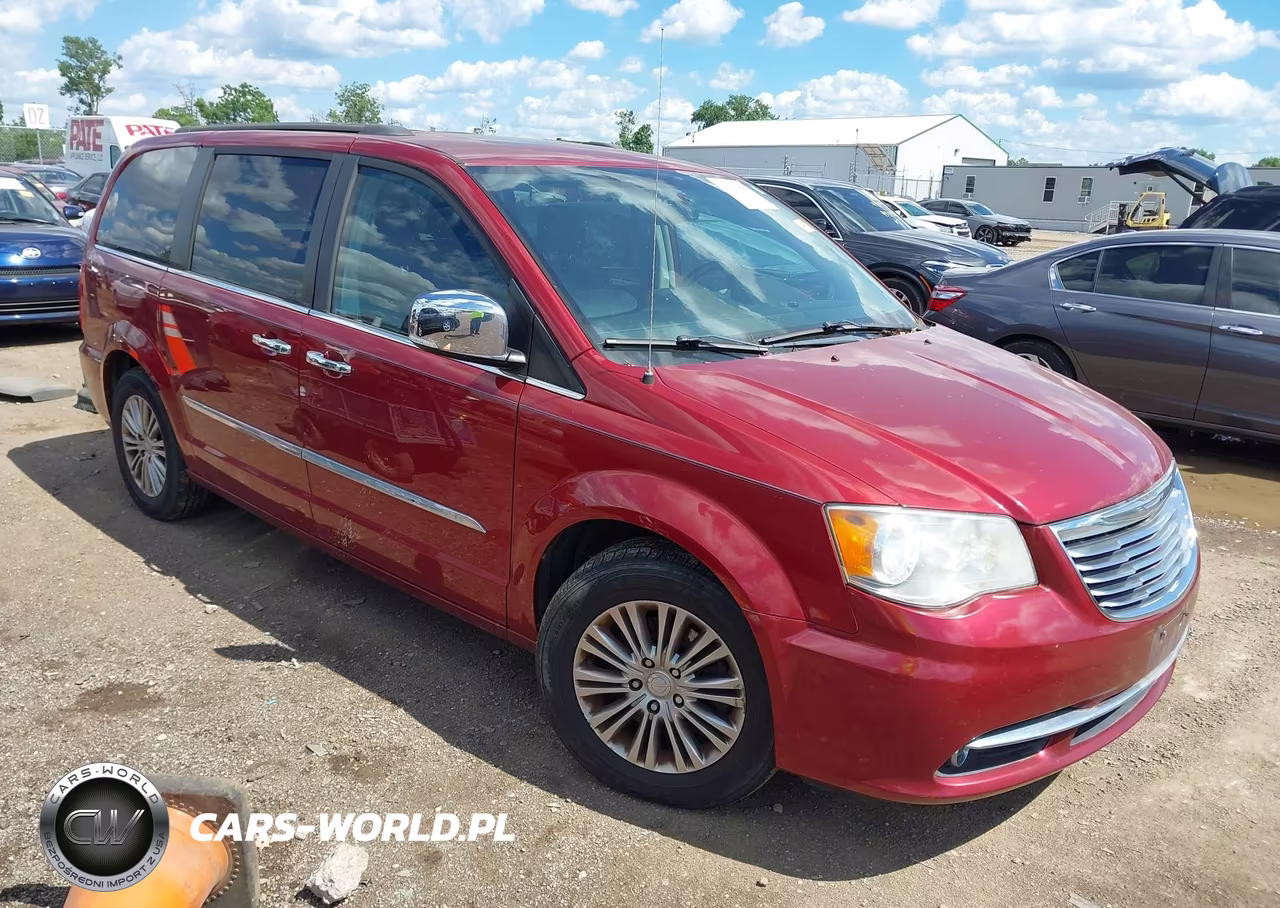 2014 Chrysler Town & Country Touring-L – zdjęcie 1 z 17