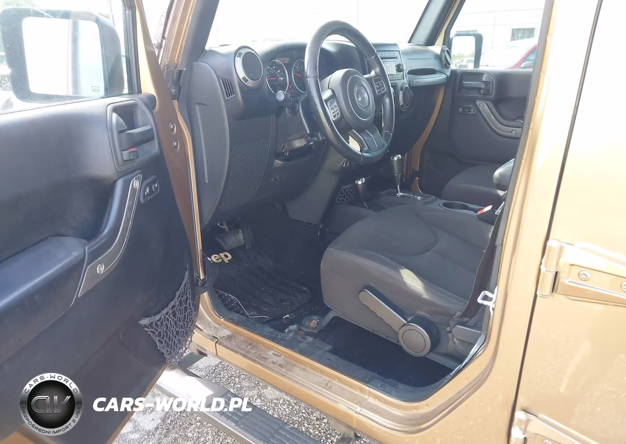 2015 Jeep Wrangler Unlimited Sport VIN:1C4BJWDG4FL696529 - 19