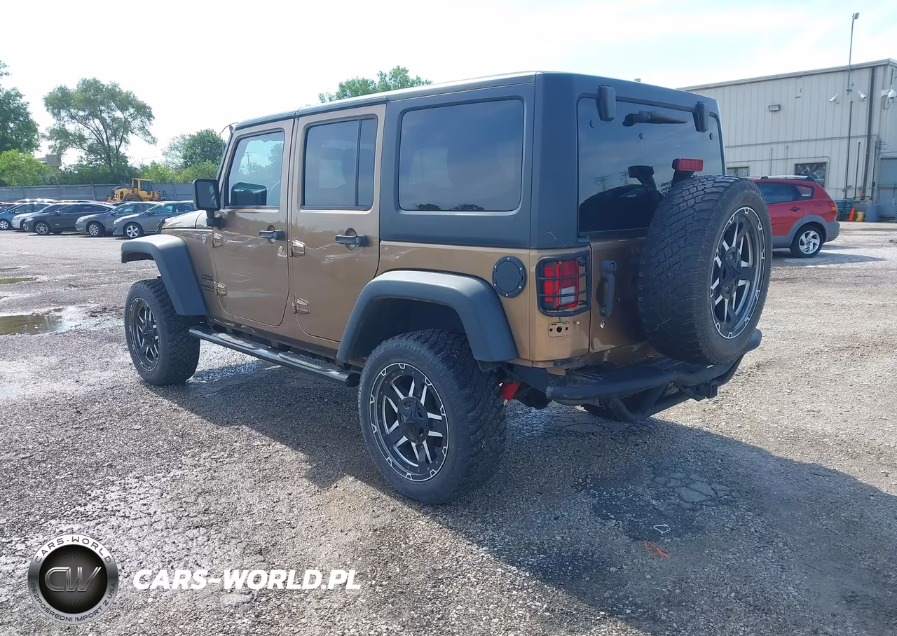 2015 Jeep Wrangler Unlimited Sport VIN:1C4BJWDG4FL696529 - 3