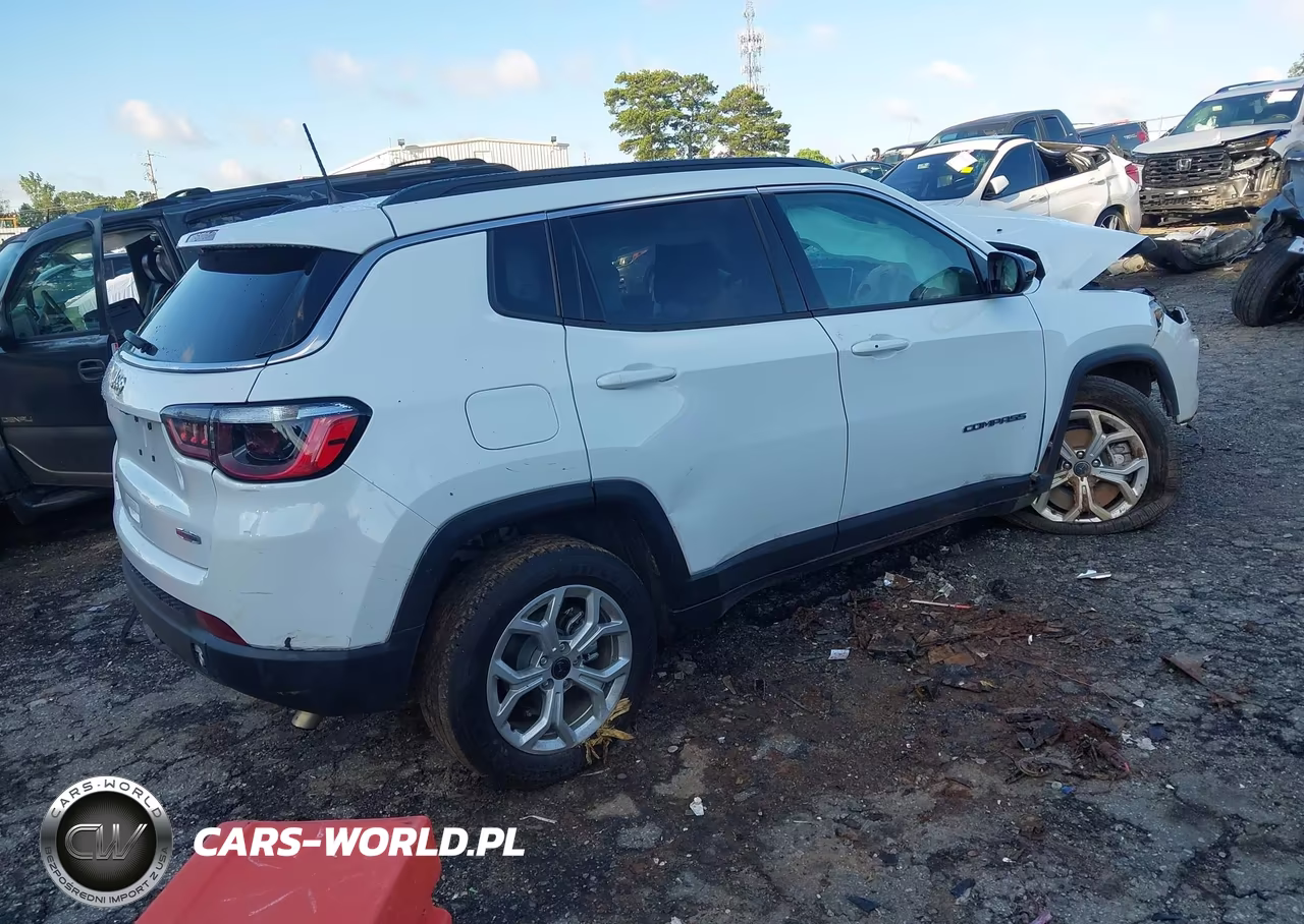 2025 Jeep Compass Latitude 4X4 VIN:3C4NJDBN6ST609022 - 4