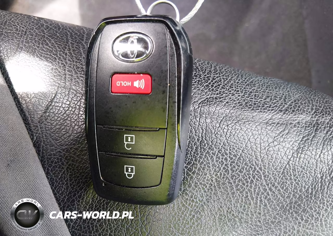 2022 Toyota Corolla Cross Le VIN:7MUCAAAG6NV002387 - 11
