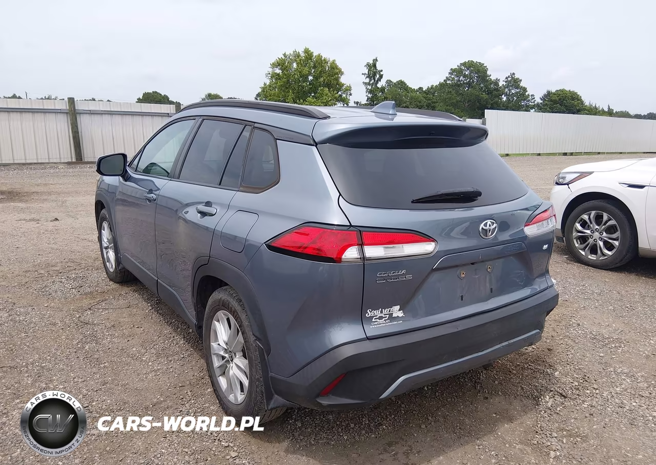 2022 Toyota Corolla Cross Le VIN:7MUCAAAG6NV002387 - 3