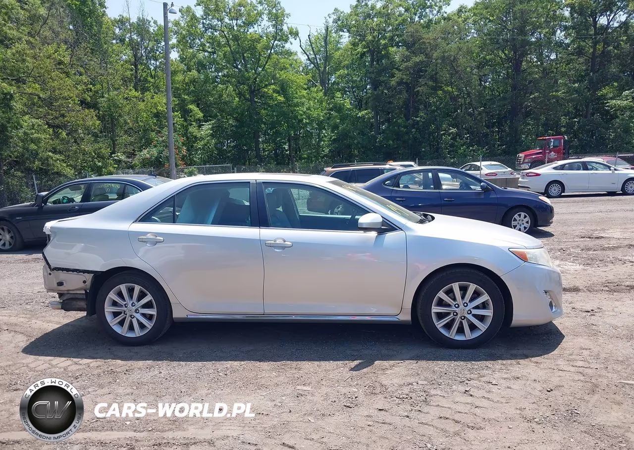 2013 Toyota Camry Xle VIN:4T4BF1FK0DR298748 - 13