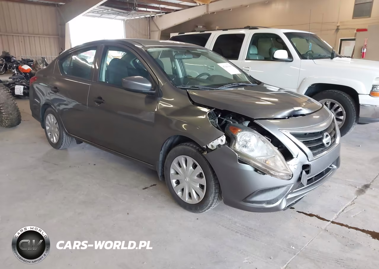 2016 Nissan Versa 1.6 S+ – zdjęcie 1 z 17