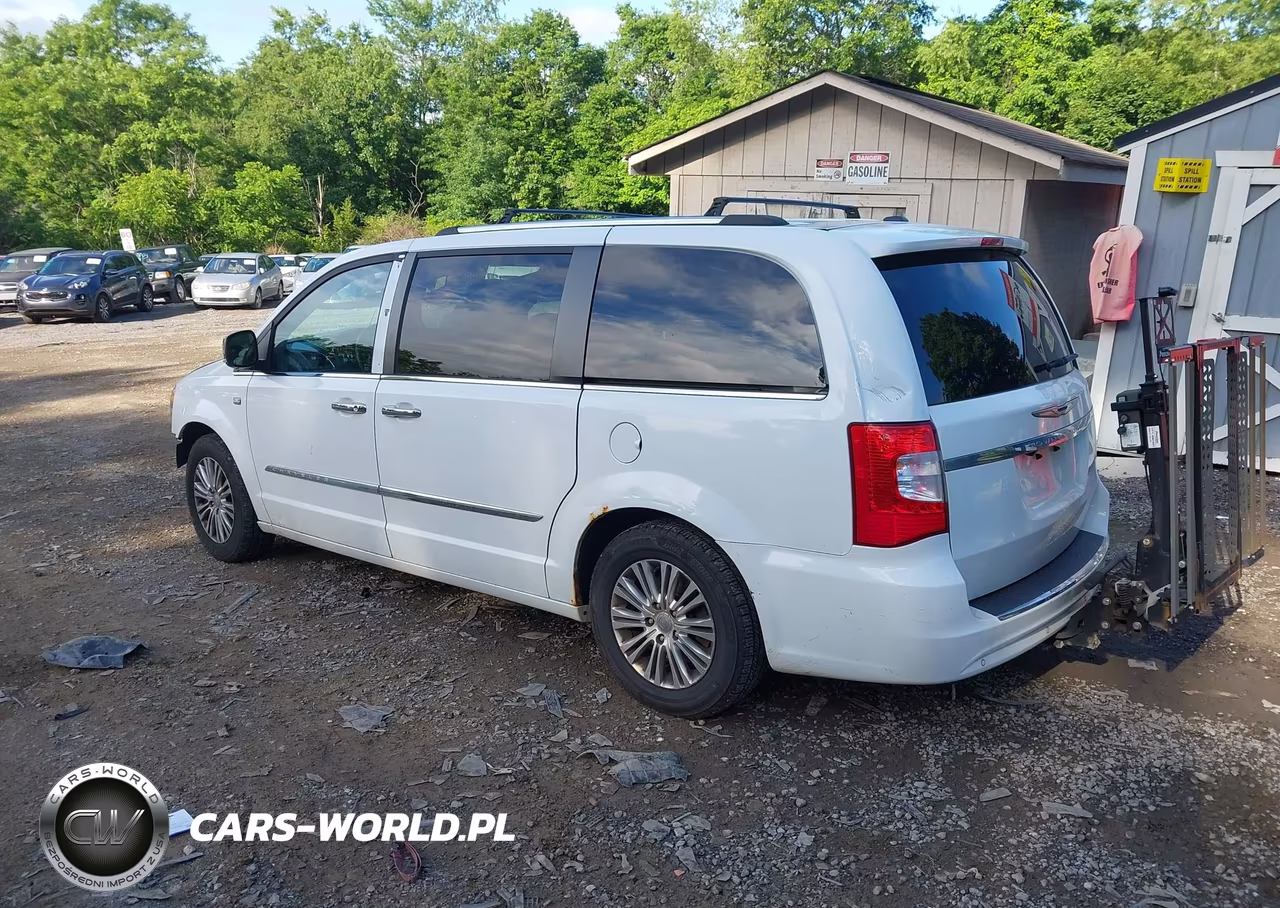 2014 Chrysler Town & Country Touring-L 30Th Anniversary VIN:2C4RC1CG0ER297569 - 3