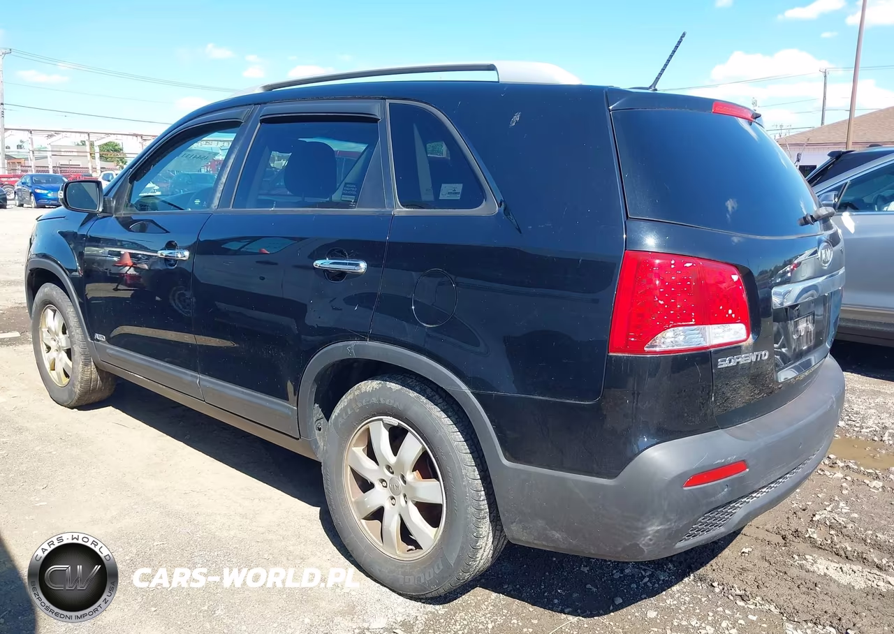 2013 Kia Sorento Lx VIN:5XYKTCA69DG325508 - 3