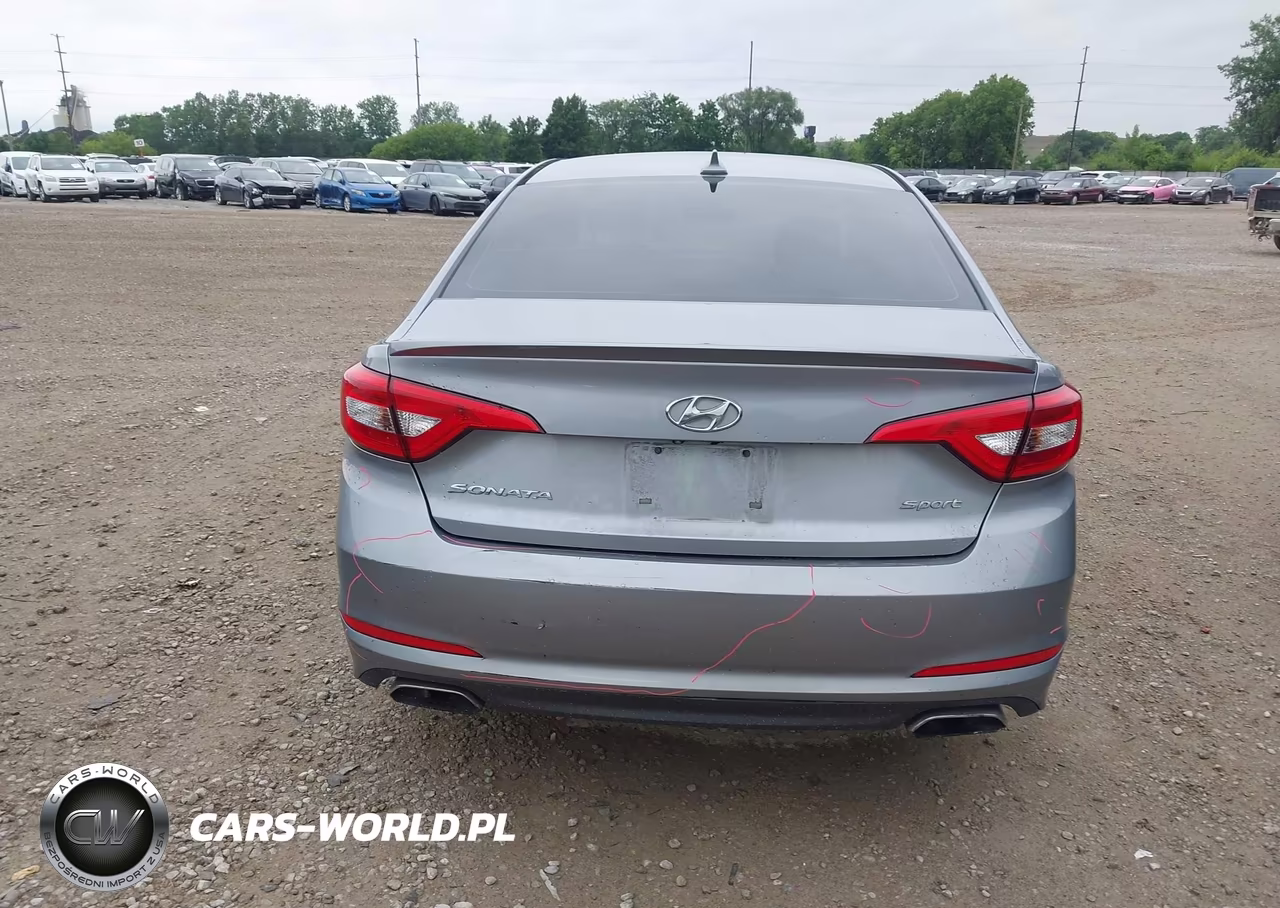 2015 Hyundai Sonata Sport VIN:5NPE34AF0FH110386 - 16
