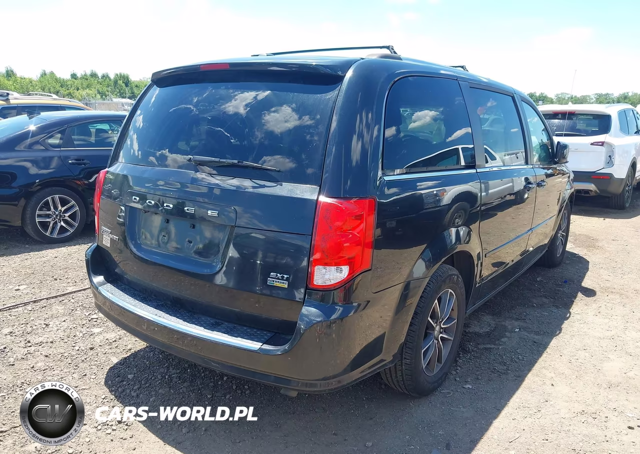 2017 Dodge Grand Caravan Sxt VIN:2C4RDGCG8HR666523 - 4