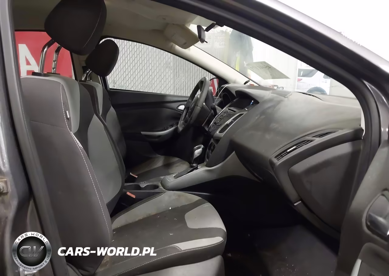 2012 Ford Focus Se VIN:1FAHP3F27CL119813 - 5