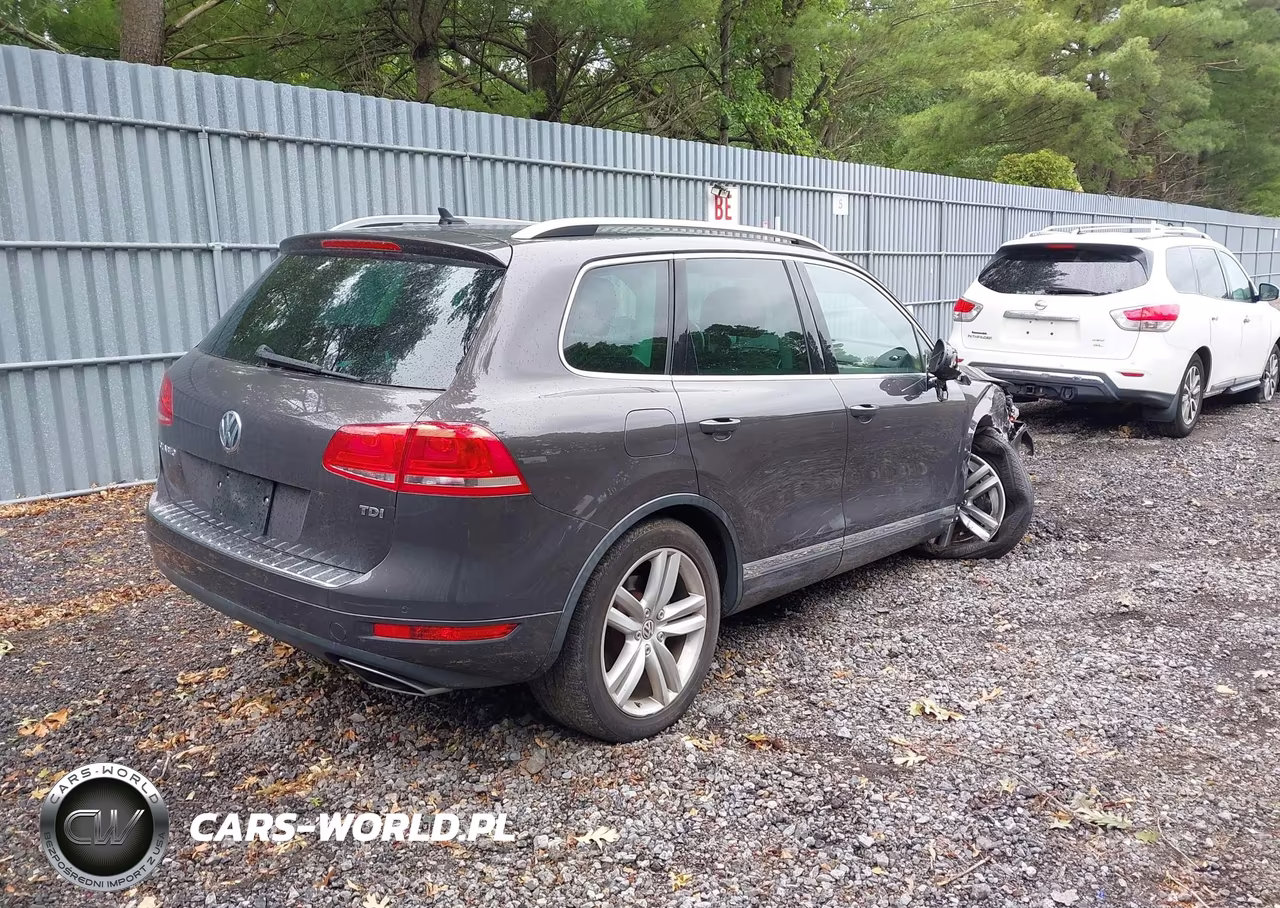 2011 Volkswagen Touareg Tdi Executive VIN:WVGFK9BP9BD006048 - 4