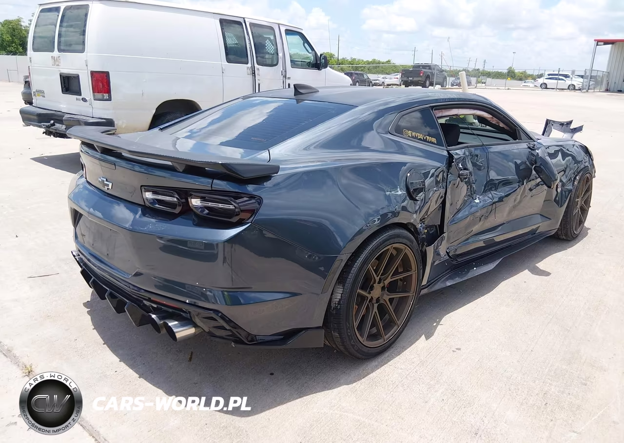 2019 Chevrolet Camaro 1Ls VIN:1G1FB1RX5K0156282 - 4