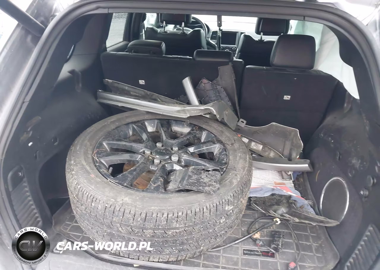 2018 Jeep Grand Cherokee Altitude 4X4 VIN:1C4RJFAG1JC227507 - 12