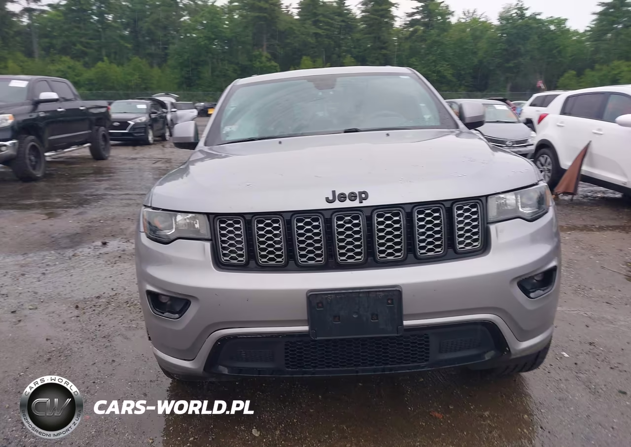 2018 Jeep Grand Cherokee Altitude 4X4 VIN:1C4RJFAG1JC227507 - 13