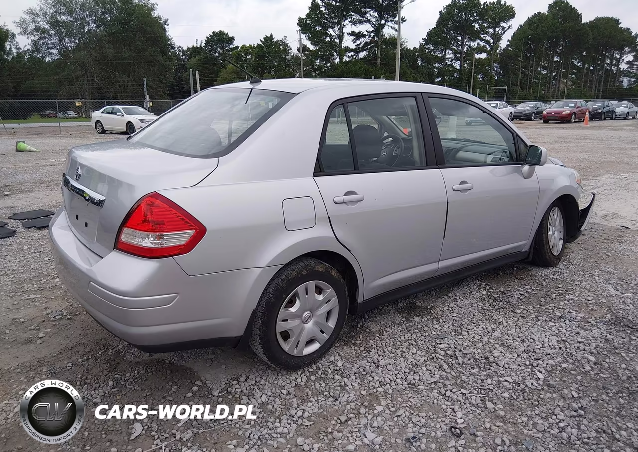 2010 Nissan Versa 1.8S VIN:3N1BC1AP8AL392833 - 4