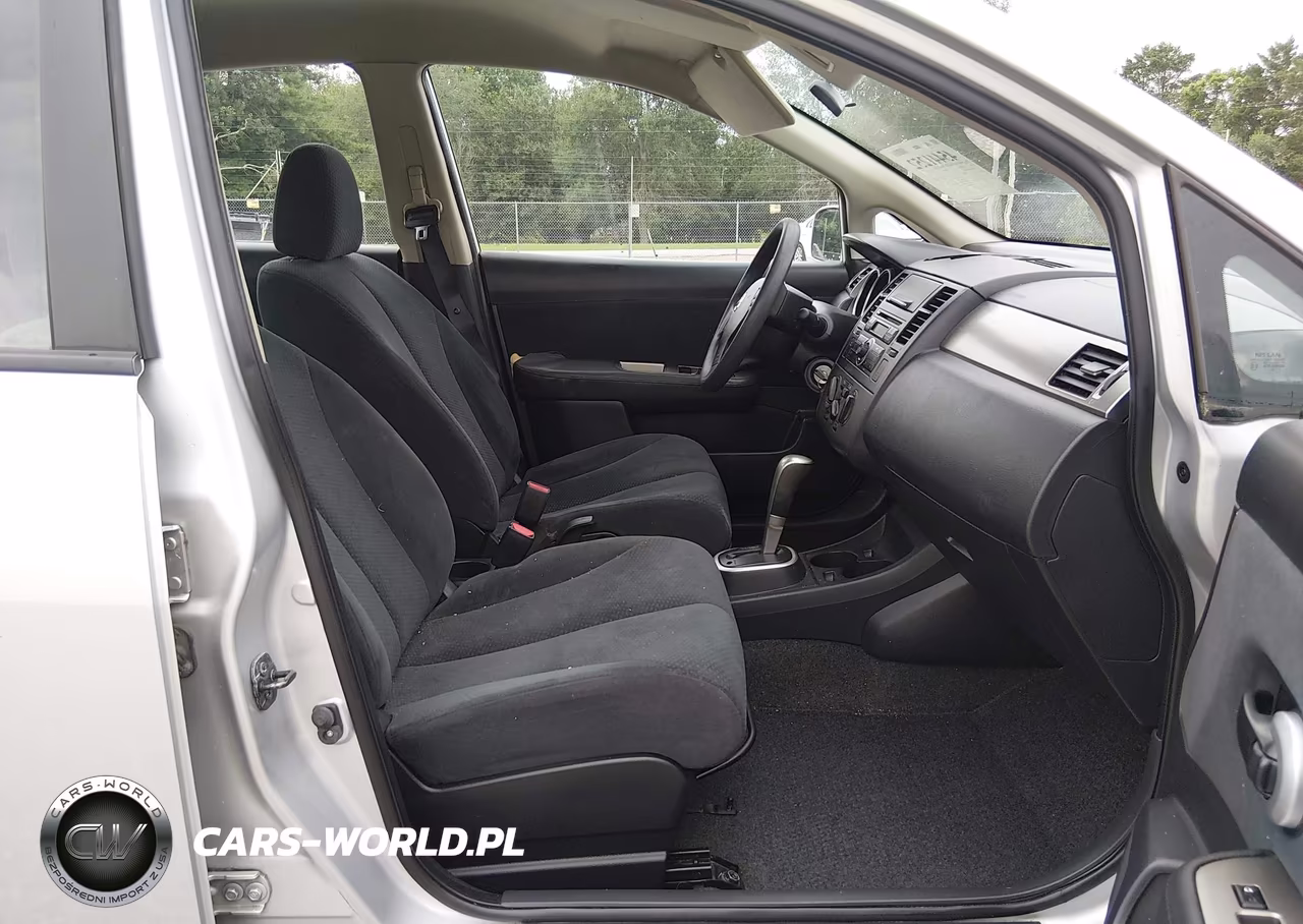 2010 Nissan Versa 1.8S VIN:3N1BC1AP8AL392833 - 5