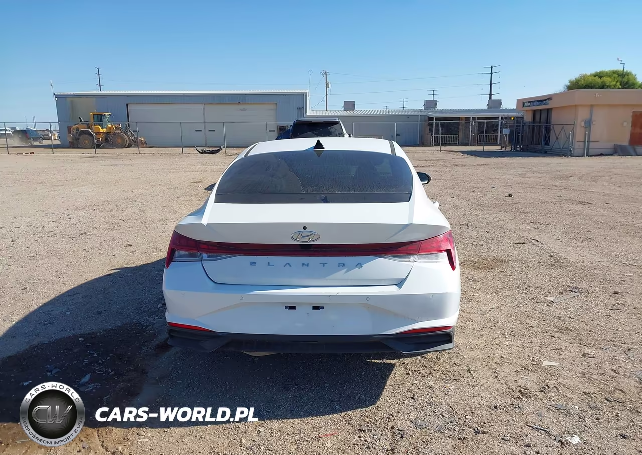 2021 Hyundai Elantra Limited VIN:5NPLP4AGXMH002214 - 17