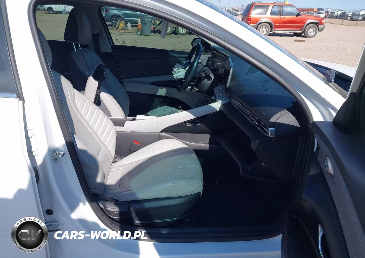 2021 Hyundai Elantra Limited VIN:5NPLP4AGXMH002214 - 5