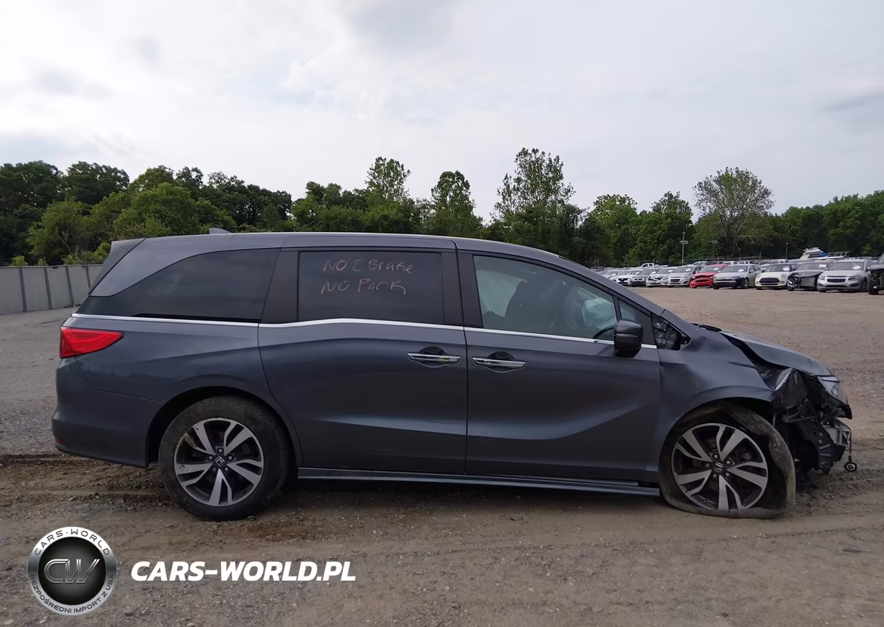 2021 Honda Odyssey Touring VIN:5FNRL6H82MB039059 - 14