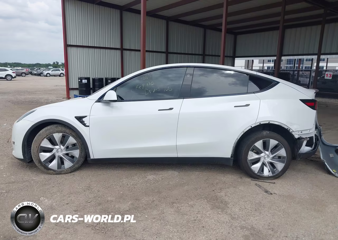 2024 Tesla Model Y Long Range Single Motor Rear-Wheel Drive-Rwd VIN:7SAYGDED7RF055032 - 12
