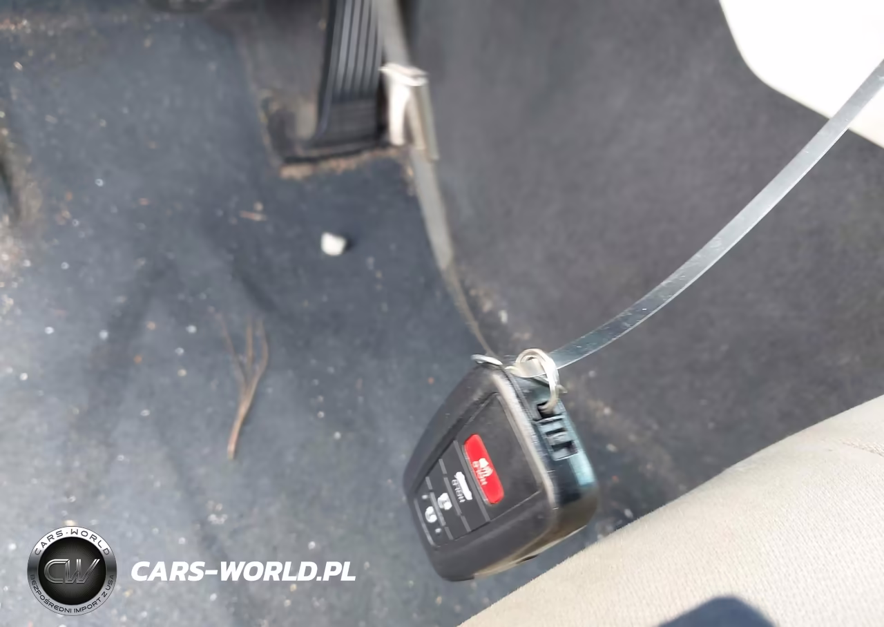 2018 Toyota Camry Hybrid Le VIN:4T1B31HK8JU500649 - 11