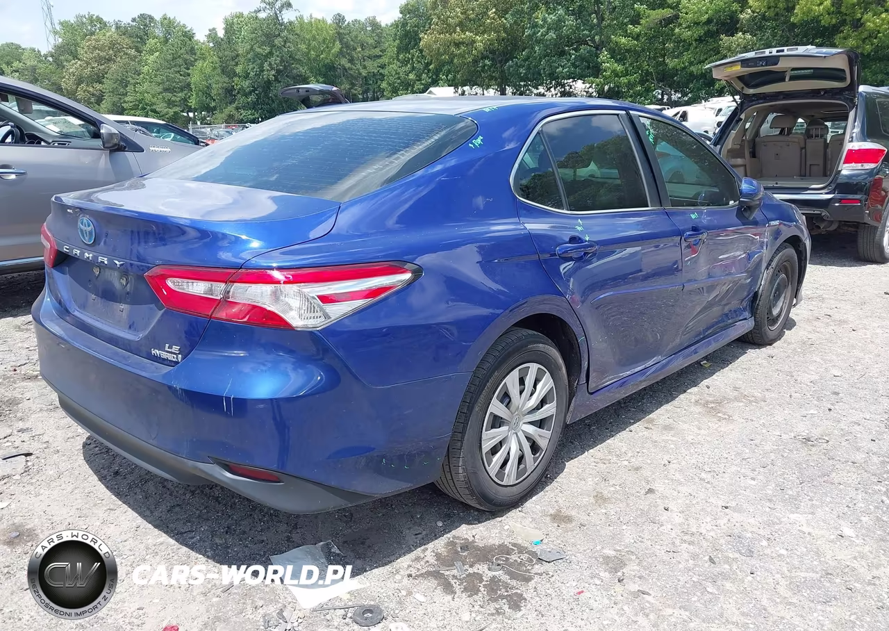 2018 Toyota Camry Hybrid Le VIN:4T1B31HK8JU500649 - 4