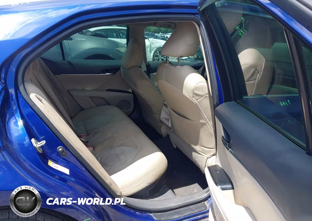 2018 Toyota Camry Hybrid Le VIN:4T1B31HK8JU500649 - 8