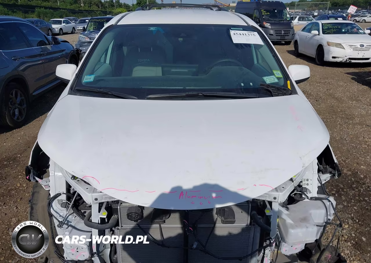 2025 Toyota Sienna Le VIN:5TDKSKFC6SS220467 - 12