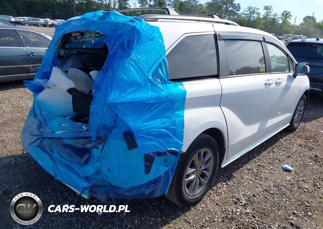 2025 Toyota Sienna Le VIN:5TDKSKFC6SS220467 - 4