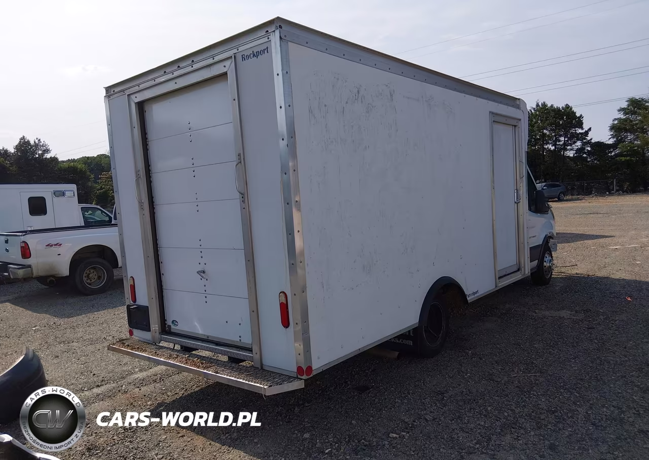 2017 Ford Transit-350 Cutaway VIN:1FDBF8PM4HKA47686 - 4