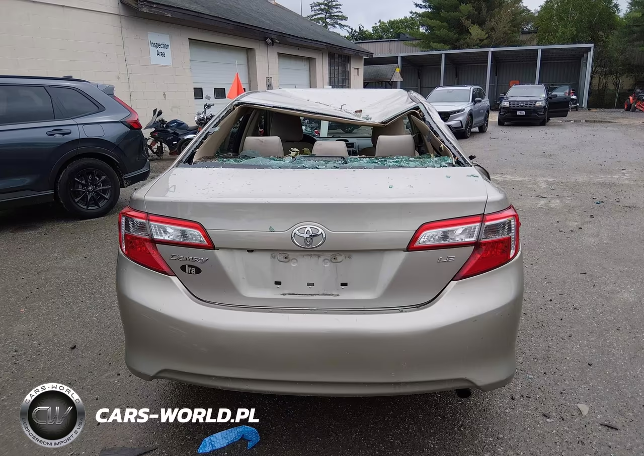 2014 Toyota Camry Le VIN:4T4BF1FK5ER421414 - 16