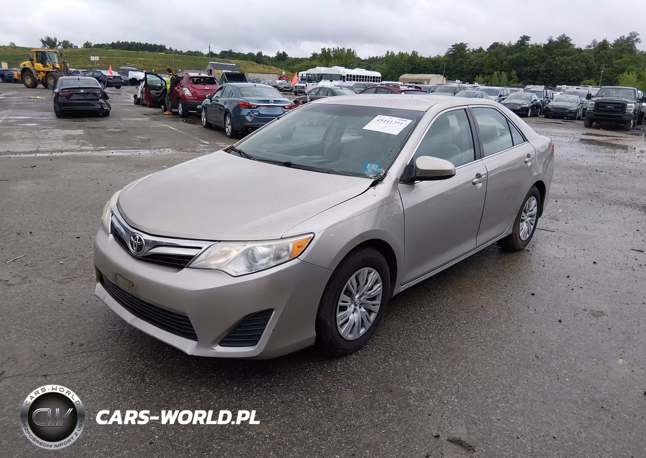 2014 Toyota Camry Le VIN:4T4BF1FK5ER421414 - 2