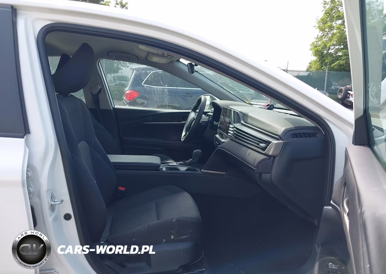 2025 Toyota Camry Le VIN:4T1DAACK9SU091780 - 5