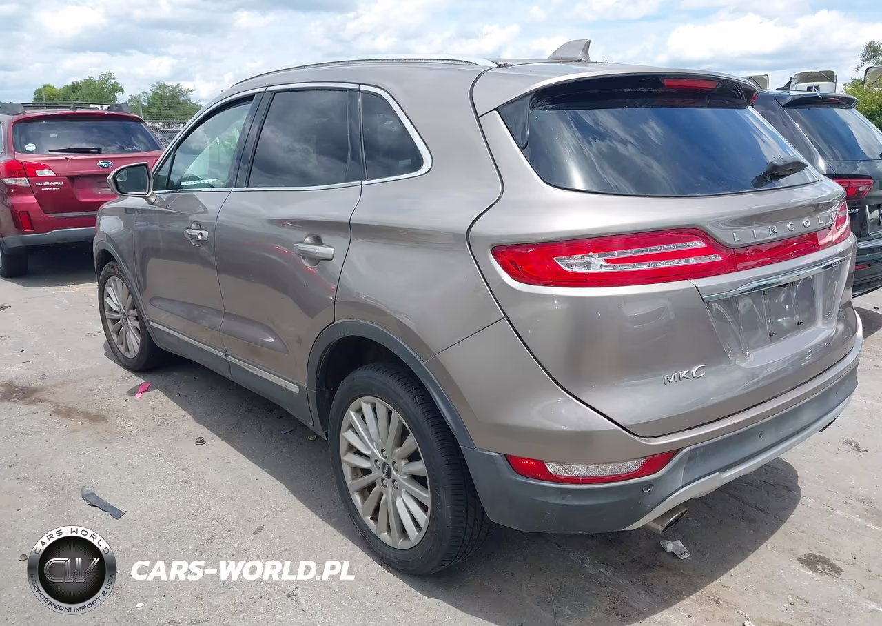 2019 Lincoln Mkc Standard VIN:5LMCJ1C98KUL51978 - 3